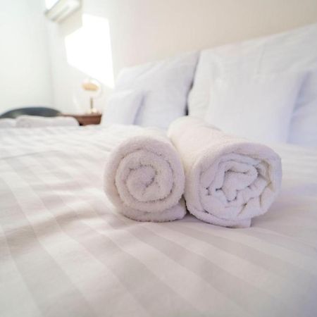 Penzion Rosel Nove Zamky Ngoại thất bức ảnh